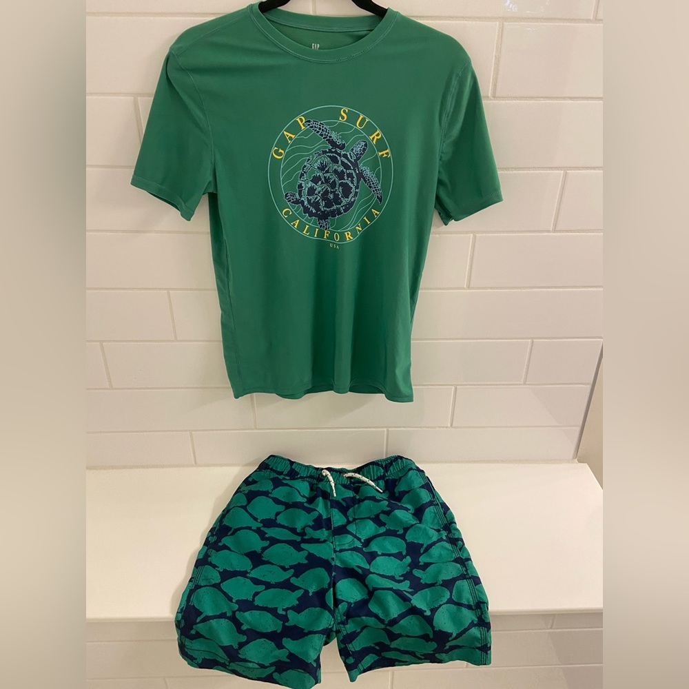 COPY - GAP Kids Rash Guard and Swim Trunks size XXL 14-16